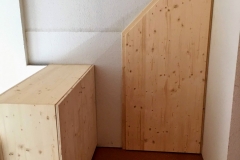 Handgefertigte Abstellkammertür und Aufbewahrungsschrank