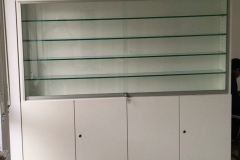 Schranksystem auf Maß in einer Arztpraxis